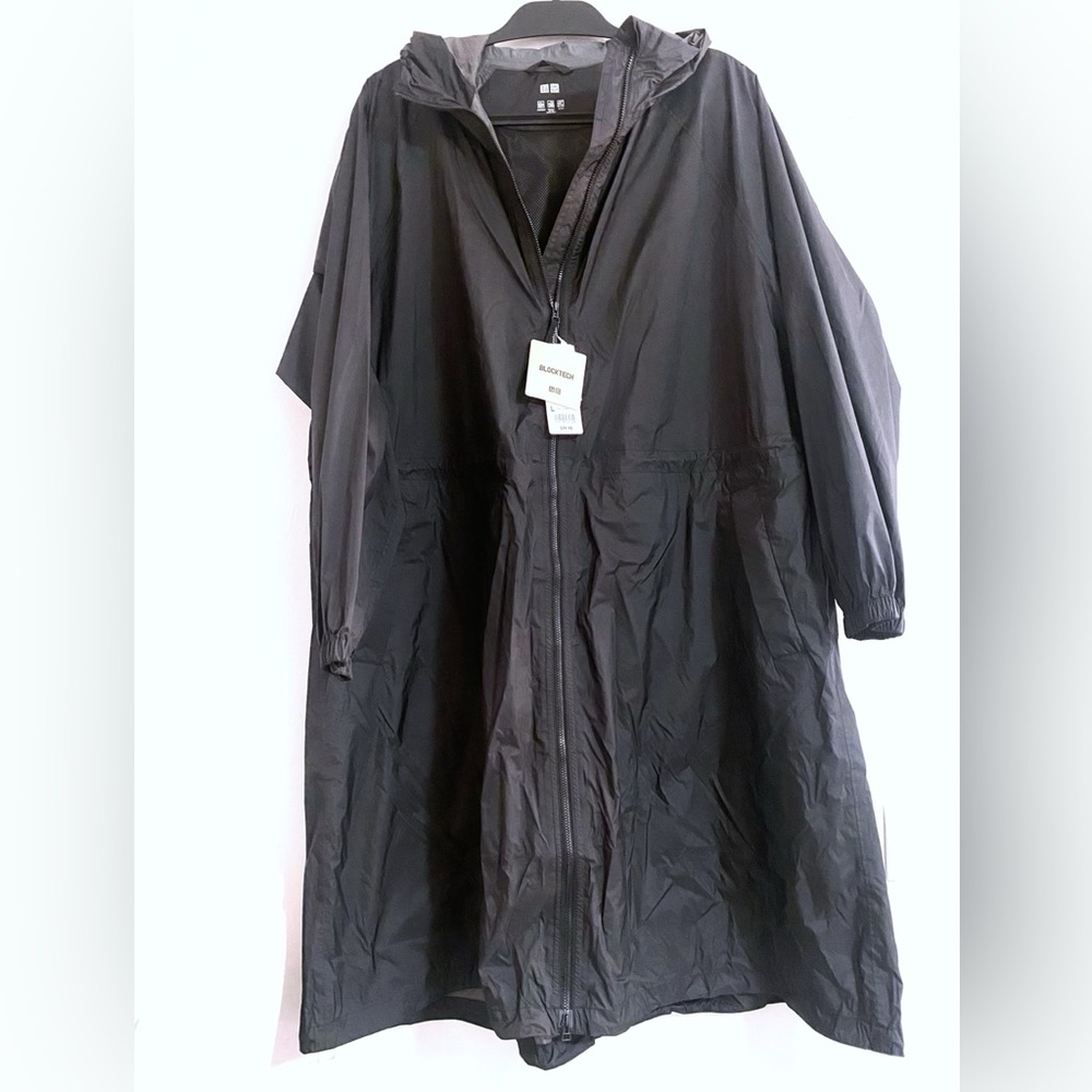 New Uniqlo Women Light Blocktech Coat